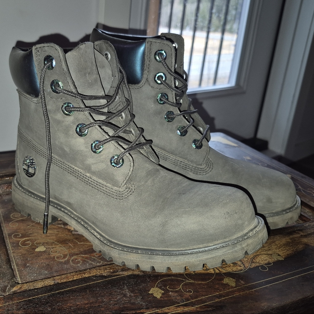 Timberland Olive and Iridescent Boots